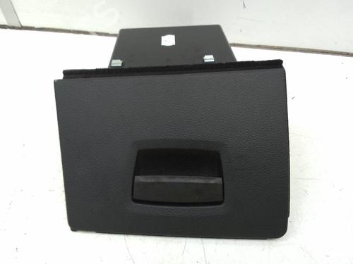 Used Glove box BMW 5 Touring (F11) 520 d xDrive (190 hp) 19733143