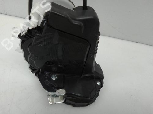 Used Rear left lock TOYOTA YARIS (_P13_) 1.0 (KSP130) (72 hp) 23654253