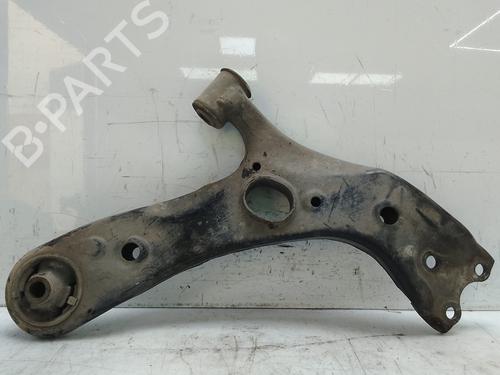 Used Right front suspension arm TOYOTA AURIS (_E15_) 1.4 D-4D (NDE150_, NDE150R) (90 hp) 29386391