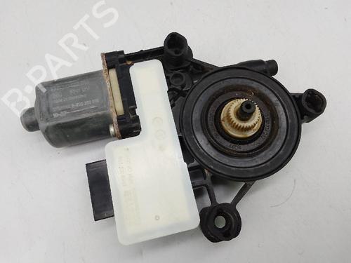 Right rear window motor SKODA OCTAVIA III Combi (5E5, 5E6) 2.0 TDI | BP26050639E22 