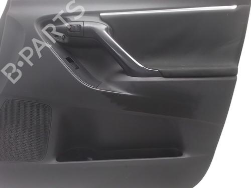 Garniture avant droite TOYOTA VERSO (_R2_) 1.6 D4-D (WAR20_) (112 hp) 31013691