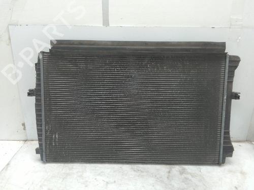 Used Water radiator SEAT LEON (5F1) [2012-2021]  26230340