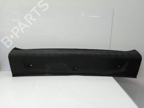 Tailgate trim PEUGEOT 308 II (LB_, LP_, LW_, LH_, L3_) 1.2 VTi 72 | BP20694294C151 