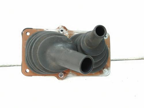 Used Shift knob Shift knob TOYOTA LAND CRUISER PRADO (_J12_) 3.0 D-4D (KDJ120, KDJ125, KDJ121) (173 hp) 18580492 18580492