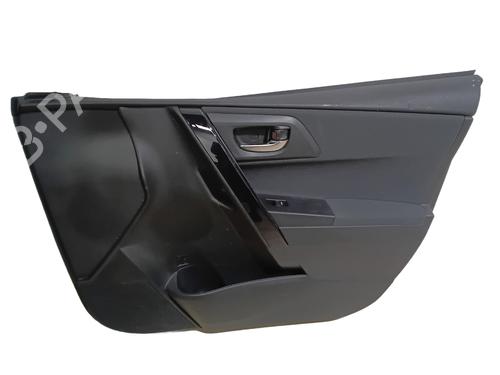 Høyre frontpanel Høyre frontpanel TOYOTA AURIS (_E18_) 1.8 Hybrid (ZWE186_, ZWE186R) (136 hp) 33605984 33605984