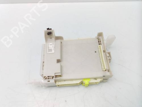 Used Fuse box Fuse box 23654275 23654275