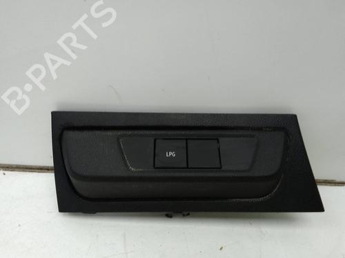 switch-dacia-jogger-rk_-969714237r-2021-19707674 main image