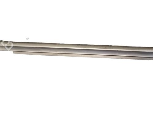 Estribo Estribo MERCEDES-BENZ B-CLASS Sports Tourer (W245) B 180 CDI (245.207) (109 hp) 35775837 35775837