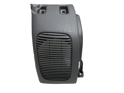 Used Grille Grille MITSUBISHI PAJERO SPORT I (K7_, K9_) 2.5 TD (K94W, K74T) (115 hp) 33688316 33688316