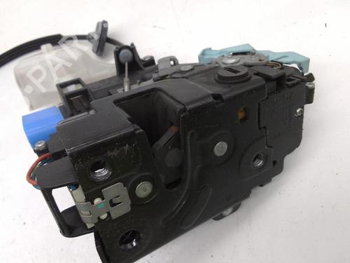 Rear right lock VW TOURAN (1T3) 1.6 TDI | BP25811788C99 