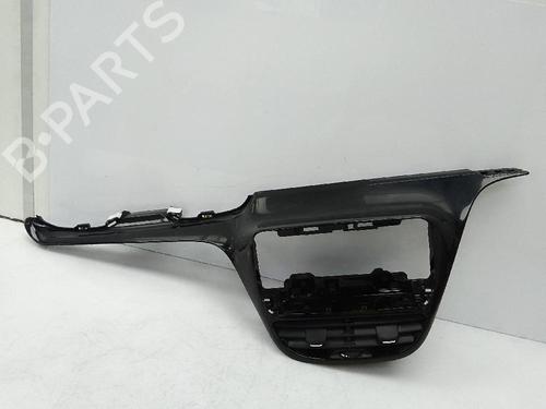 Used Air vent PEUGEOT 208 I (CA_, CC_) 1.2 VTI 82 (82 hp) 21678140