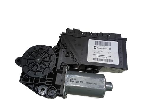 Used Right front window motor Right front window motor VW TOUAREG (7LA, 7L6, 7L7) 3.0 V6 TDI (225 hp) 34153122 34153122