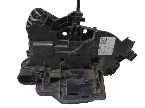 front-right-lock-seat-arona-kj7-kjp-2017-36110370 main image