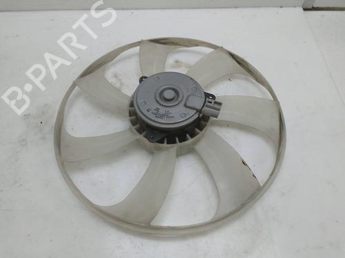 Used Radiator fan Radiator fan TOYOTA YARIS (_P13_) 1.5 (NSP131_) (112 hp) 18596101 18596101