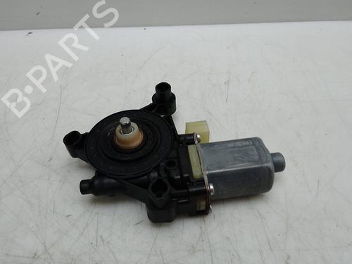 Used Front wiper motor SEAT LEON (5F1) 2.0 Cupra (300 hp) 18576061