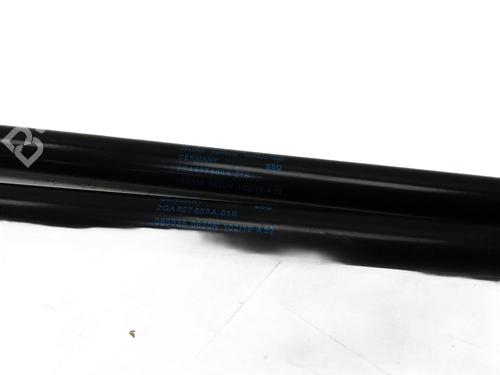 Tailgate lift support VW T-ROC (A11, D11) 1.0 TSI | BP28149904C138 - Image 2