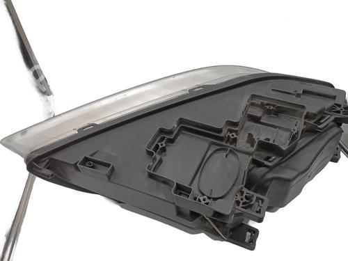 Left headlight VOLVO V70 III (135) 2.4 D | BP29935821C28 