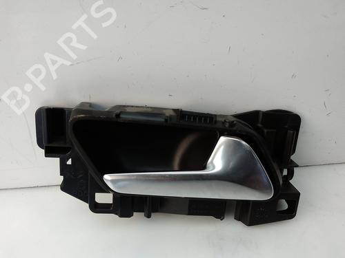 Used Front right interior door handle Front right interior door handle 22686908 22686908