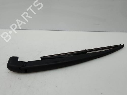 Used Rear windshield wiper arm Rear windshield wiper arm 21051940 21051940
