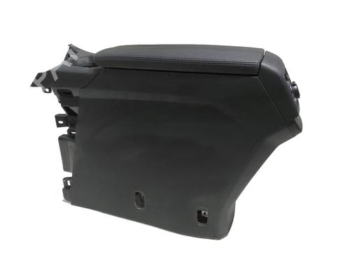 Used Armrest / Center console PEUGEOT 5008 II (MC_, MJ_, MR_, M4_) 1.2 THP (MRHNYH, MRHNYW, MRHNSJ, MRHNSU, MRHNSM) (131 hp) 30380193