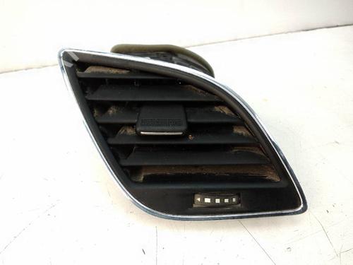 Used Air vent BMW 1 (E81) 116 d (116 hp) 18587251