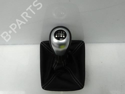 Used Shift knob MERCEDES-BENZ GLA-CLASS (X156) GLA 200 CDI / d (156.908) (136 hp) 21603068