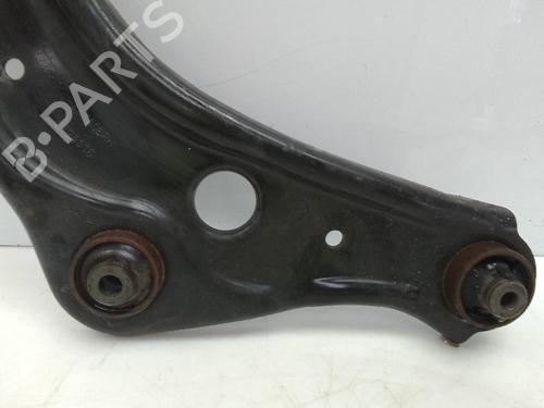 Used Right front suspension arm RENAULT KADJAR (HA_, HL_) [2015-2025]  22631356
