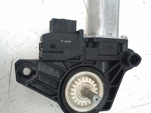 Used Right rear window motor Right rear window motor MERCEDES-BENZ C-CLASS (W205) C 450 AMG 4-matic (205.064) (367 hp) 19252624 19252624