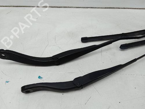 Used Front wipers mechanism DACIA SANDERO II TCe 90 (B8M1, B8MA, B8AC) (90 hp) 18736783
