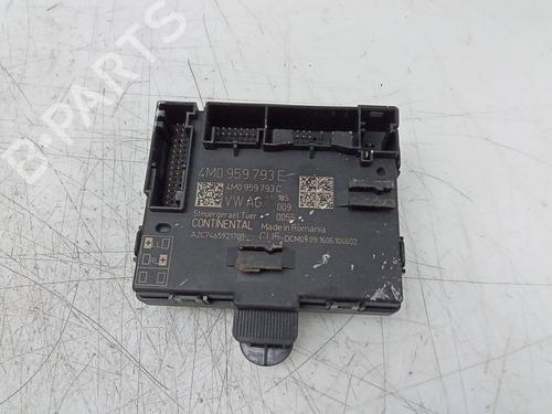 Used Comfort control module Comfort control module AUDI A5 (F53, F5P) 2.0 TDI (190 hp) 19030904 19030904