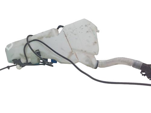 Used Windscreen washer tank LAND ROVER RANGE ROVER VELAR (L560) 3.0 D300 SDV6 4x4 (300 hp) 18592656