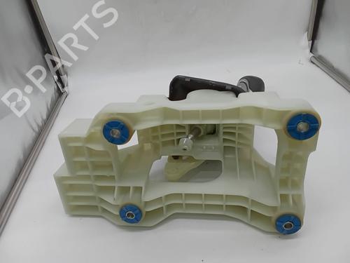 Gear lever HYUNDAI i30 Estate (PDE) 1.6 CRDi | BP30050988M90 