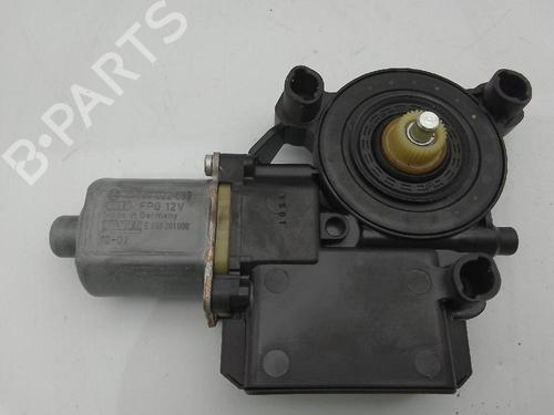 Rudehejsemotor bagstkærm højre VW POLO V (6R1, 6C1) 1.6 TDI (75 hp) 26575273