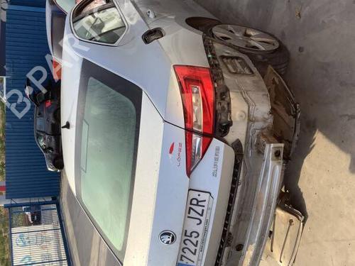 Garniture arrière gauche SKODA SUPERB III (3V3) 2.0 TDI | BP30050689C60