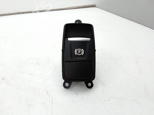 Used Switch Switch BMW X2 (F39) sDrive 18 d (150 hp) 18580348 18580348