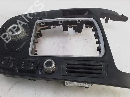 Switch AUDI Q5 (8RB) 3.2 FSI quattro | BP27446148I30 