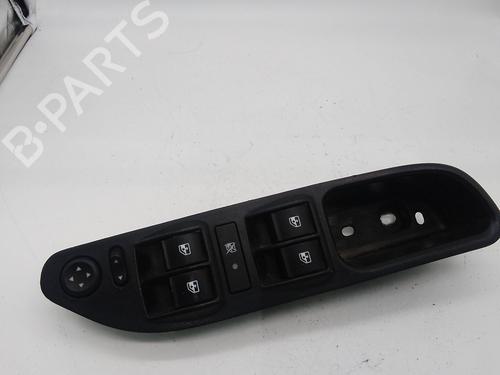 Used Left front window switch FIAT TIPO Hatchback (356_, 357_) 1.4 (356HXA1B, 357) (95 hp) 28145788