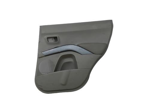 Bageste højre beklædning MITSUBISHI OUTLANDER II (CW_W) 2.4 4WD (CW5W) (170 hp) 32043098