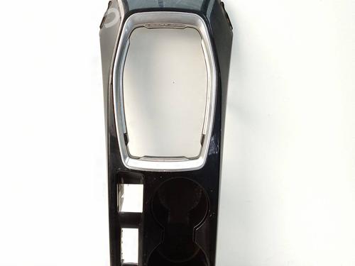 Used Cup/Object holder Cup/Object holder PEUGEOT 2008 II (UD_, US_, UY_, UJ_, UR_, UC_) 1.5 BlueHDI 110 (UDYHSK) (110 hp) 18582174 18582174