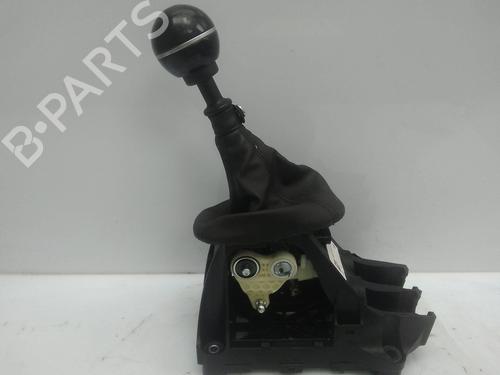 manual-gearbox-selector-fiat-500x-334_-13-d-multijet-334axh1a-334c510-2014-21213663 main image