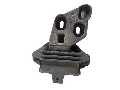 Used Engine mount INFINITI Q30 1.5 D (109 hp) 33013938