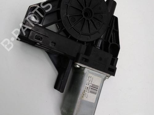 Rudehejsemotor forskærm højre VOLVO V60 I (155) D3 / D4 (163 hp) 26050252