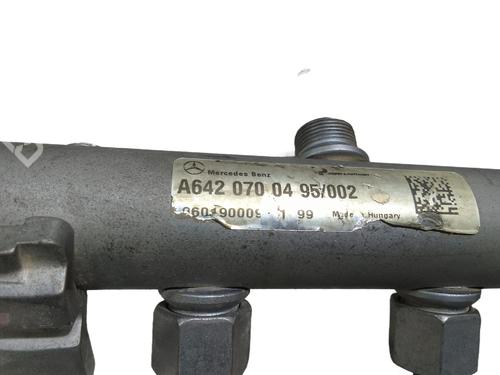 Injection rail MERCEDES-BENZ E-CLASS (W211) | BP32233251M98