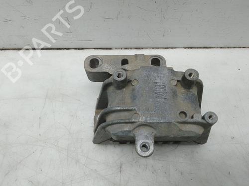 Used Engine mount VW PASSAT B7 Variant (365) 2.0 TDI (140 hp) 28145873