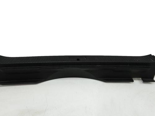 Used Tailgate trim Tailgate trim 18587315 18587315