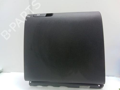 Used Glove box VW TIGUAN (5N_) 2.0 TDI (140 hp) 26158052