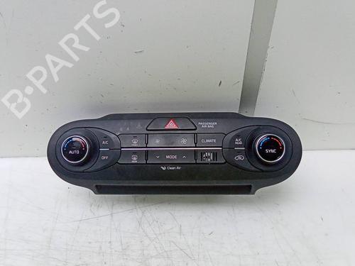 Used Climate control Climate control KIA SORENTO III (UM) 2.2 CRDi (200 hp) 18587177 18587177