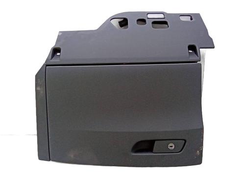 glove-box-audi-a5-convertible-f57-f5e-8w78570356ps-2016-18582871 main image
