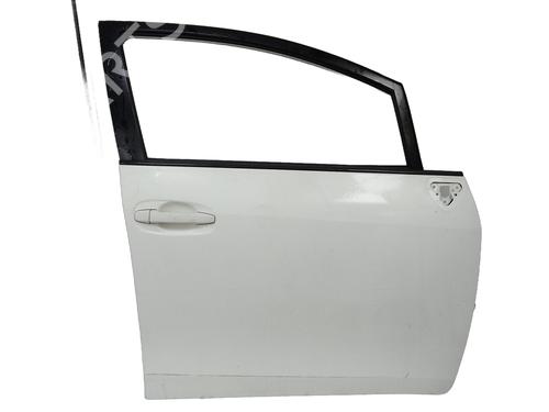 Used Right front door TOYOTA VERSO (_R2_) 1.6 D4-D (WAR20_) (112 hp) 31063604