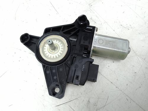 Used Right rear window motor Right rear window motor MERCEDES-BENZ A-CLASS (W176) A 180 CDI / d (176.012) (109 hp) 18738652 18738652